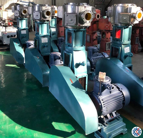 立式無(wú)油往復(fù)真空泵